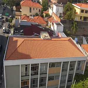 Telhado de Prédio no Tremembé